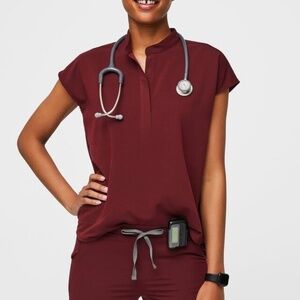 FIGS SET Burgundy Rafaela top & Zamora joggers